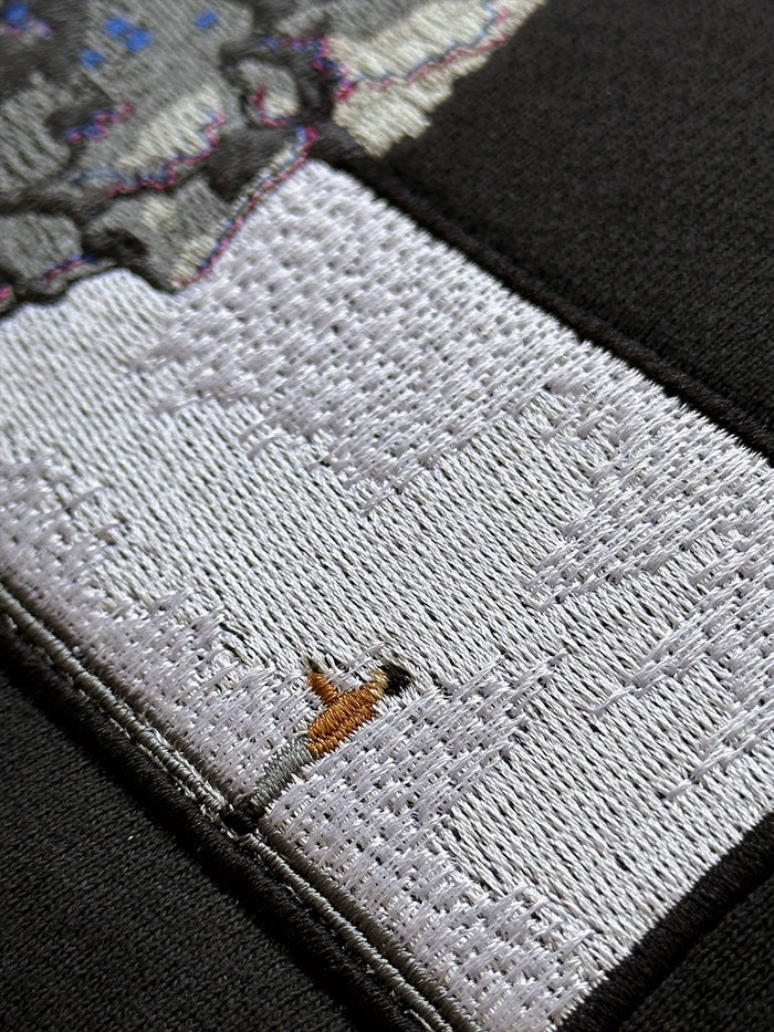 Embroplace: Streetwear brand with embroidery arts. Men’s and women’s streetwear clothing with embroidery arts, exclusively online. Discover the new collection of hoodies, sweatshirts and t-shirts with unique designs. Sustainable fashion, 100% organic cotton. Made in Portugal.