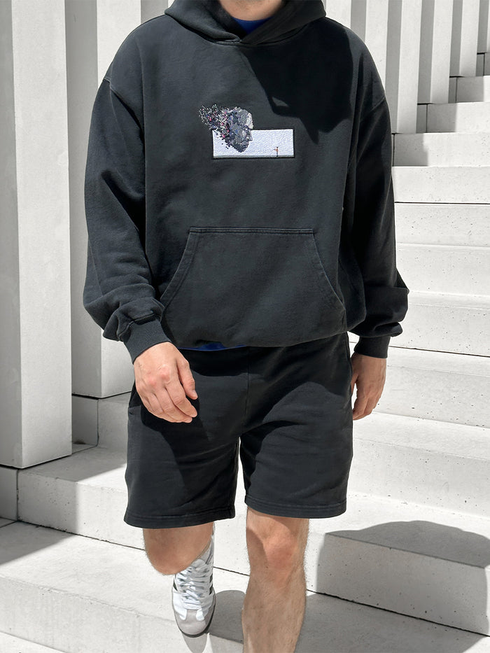 Embroplace: Streetwear brand with embroidery arts. Men’s and women’s streetwear clothing with embroidery arts, exclusively online. Discover the new collection of hoodies, sweatshirts and t-shirts with unique designs. Sustainable fashion, 100% organic cotton. Made in Portugal.